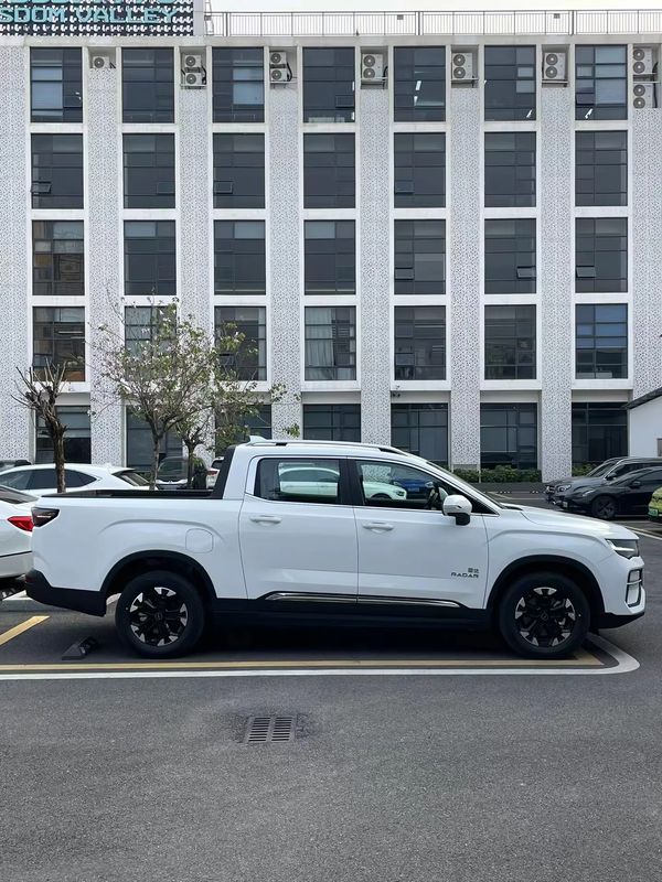 2024 High-Performance Electric Pickup Truck with 632km Range and Luxury Features 3